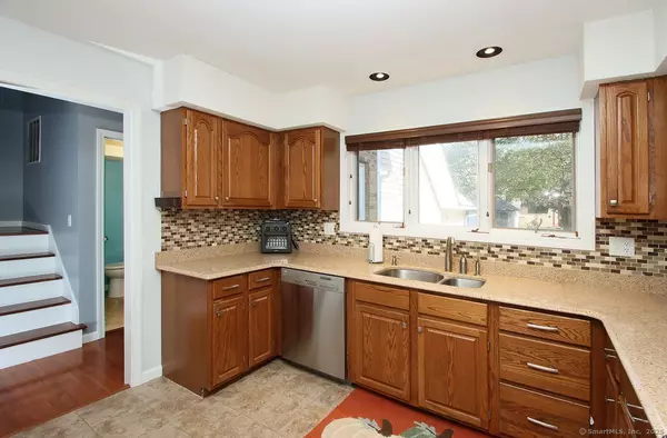 Newington, CT 06111,43 Steeplechase Drive #43