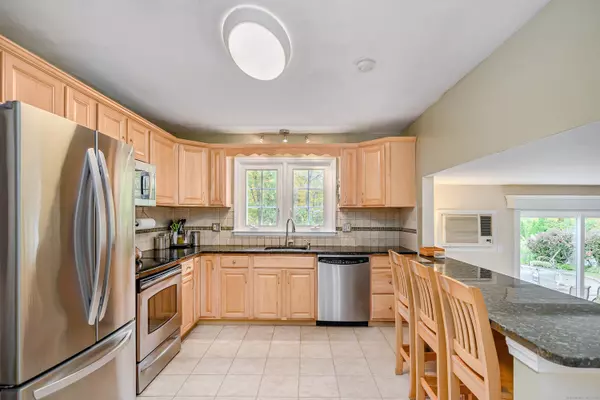 Bethel, CT 06801,27 Spring Hill Lane