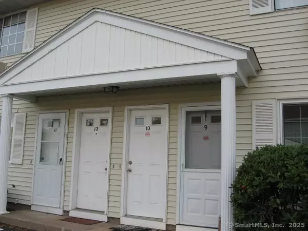 Waterbury, CT 06704,22 Lisa Court #APT 9