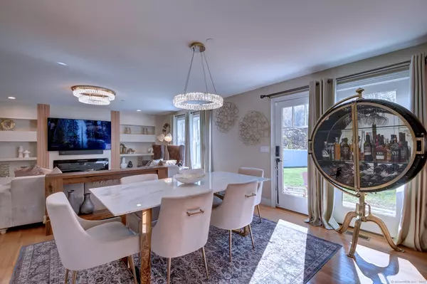 Windsor, CT 06095,33 Old Village Circle