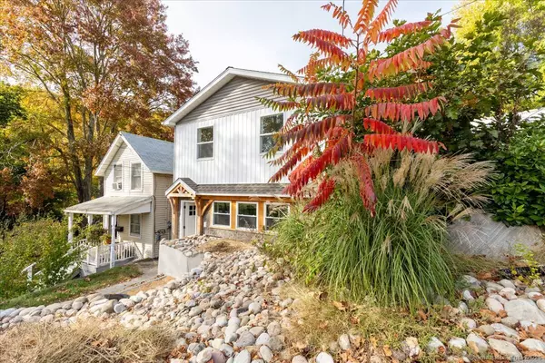 Deep River, CT 06417,11 Winter Avenue