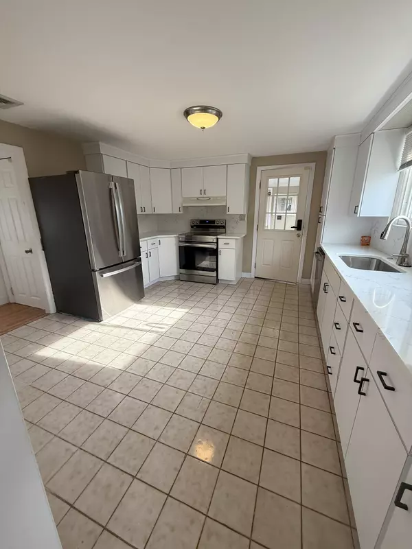 Wethersfield, CT 06109,6 Wells Farm Drive