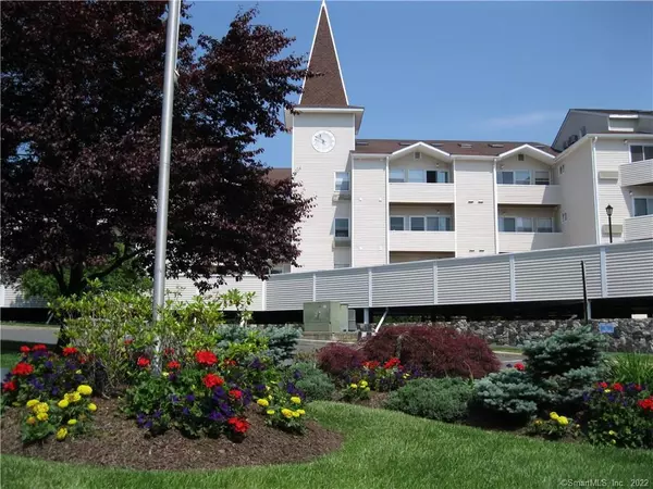 Danbury, CT 06810,163 South Street #72