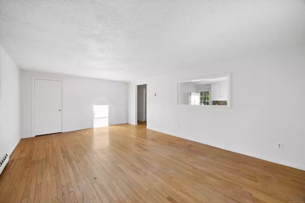 Waterbury, CT 06708,84 Whittier Avenue #2nd Fl