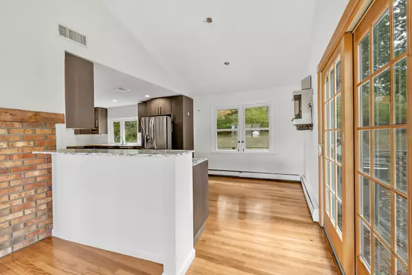 Milford, CT 06461,282 Oronoque Road
