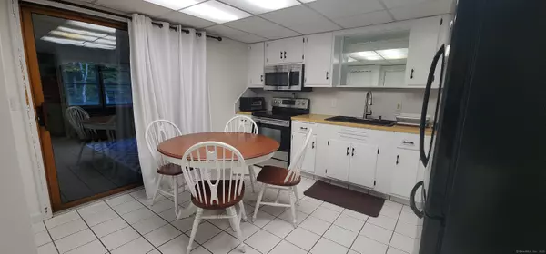 Colchester, CT 06415,96 B Stanavage Road