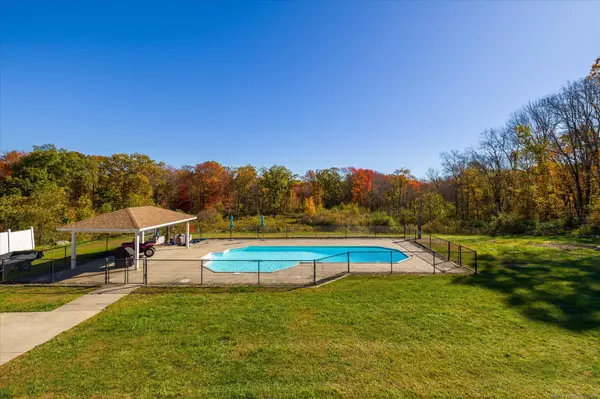 Thompson, CT 06277,827 Thompson Road