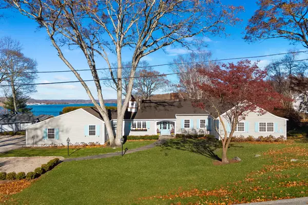 13 Hemlock Drive, Essex, CT 06426