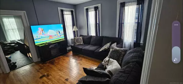 Meriden, CT 06450,112 Hobart Street