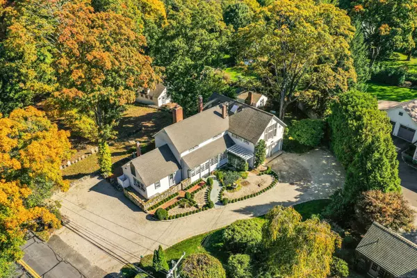 New Canaan, CT 06840,204 Parade Hill Road