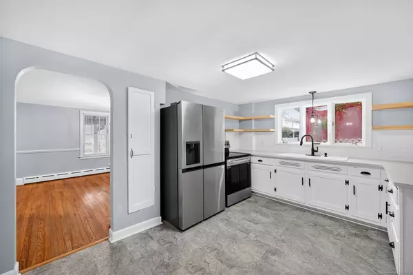 Stafford, CT 06076,4 Leonard Road