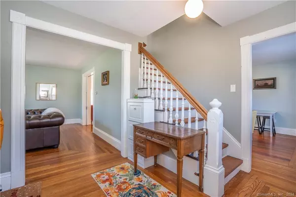 Glastonbury, CT 06033,1817 Main Street