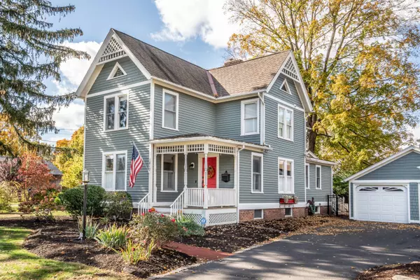 Glastonbury, CT 06033,1817 Main Street