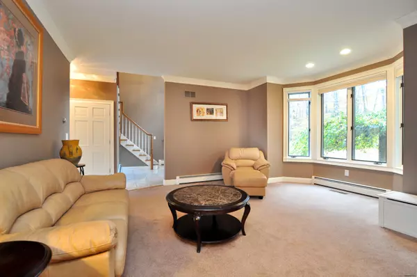 Bolton, CT 06043,45 Lookout Landing