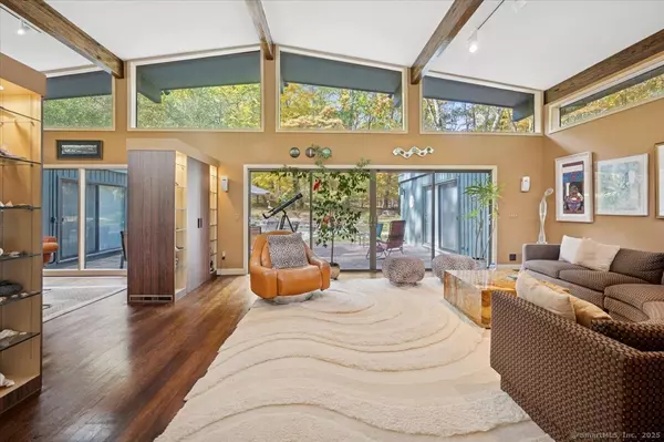 Easton, CT 06612,100 East Common Road