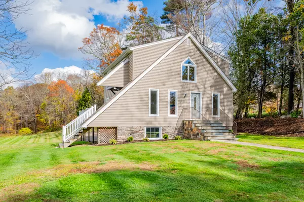 15 Lynns Corner Road, Woodbury, CT 06798