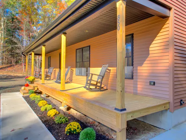 Hampton, CT 06247,850 Brook Road