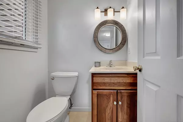 Bristol, CT 06010,489 Wolcott Street #APT 46