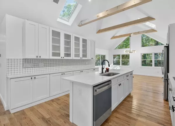 East Lyme, CT 06333,13 Willow Lane