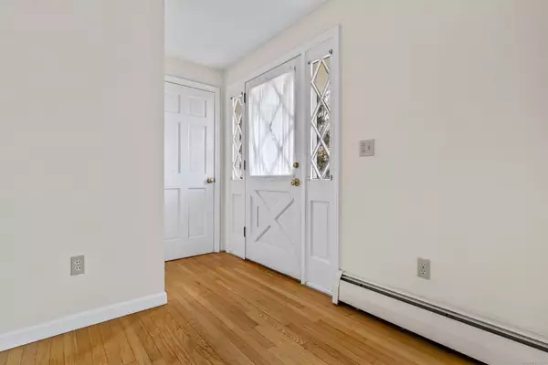 Westbrook, CT 06498,30 Dowd Road