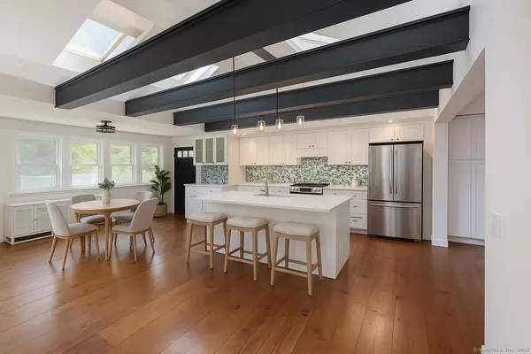 Westbrook, CT 06498,11a/11b Pond Circle Road