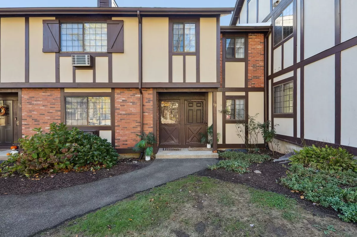 Brookfield, CT 06804,20 Andover Court #20