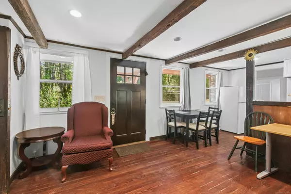 Weston, CT 06883,492 Newtown Turnpike