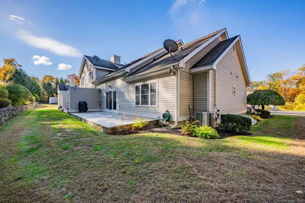 Southbury, CT 06488,101 Church Road #8