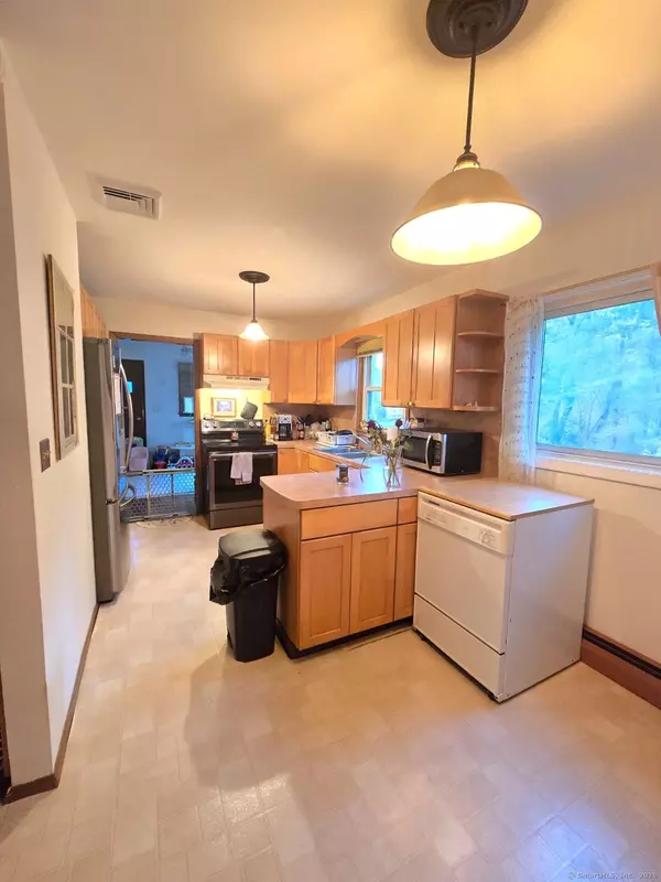 Meriden, CT 06451,497 Gracey Avenue