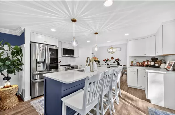 60 Wangonk Trail, East Hampton, CT 06424