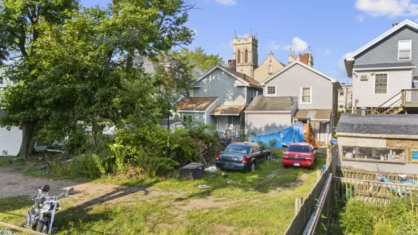 New Haven, CT 06513,114 Blatchley Avenue