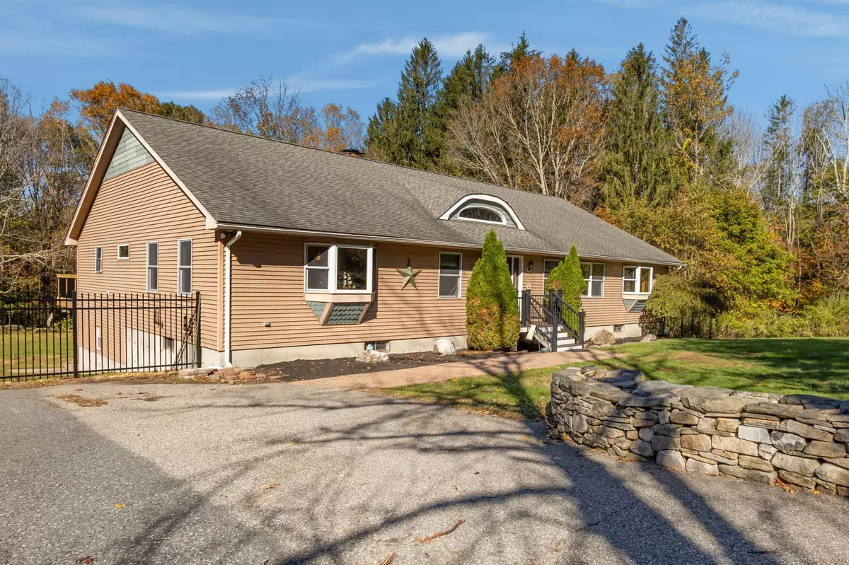 Killingly, CT 06241,679 Bailey Hill Road