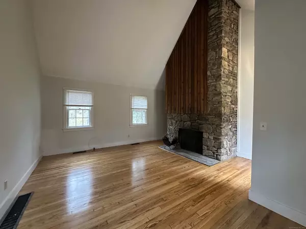 Woodbury, CT 06798,25 Elephant Rock Road #2