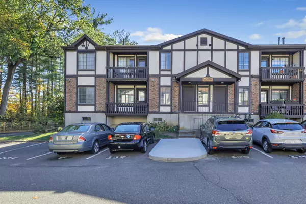 Hamden, CT 06514,365 Mather Street #APT 138