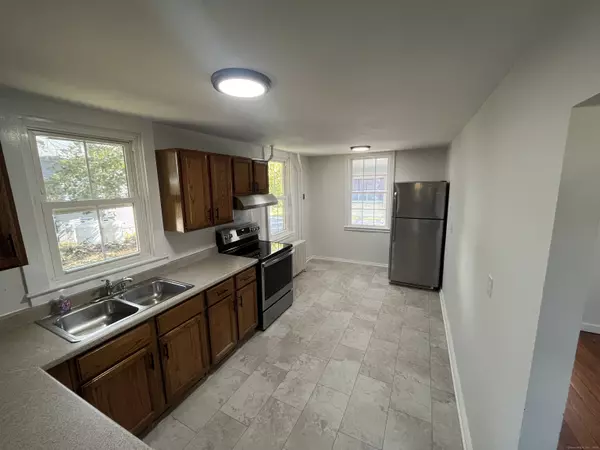 Westbrook, CT 06498,9 Essex Road