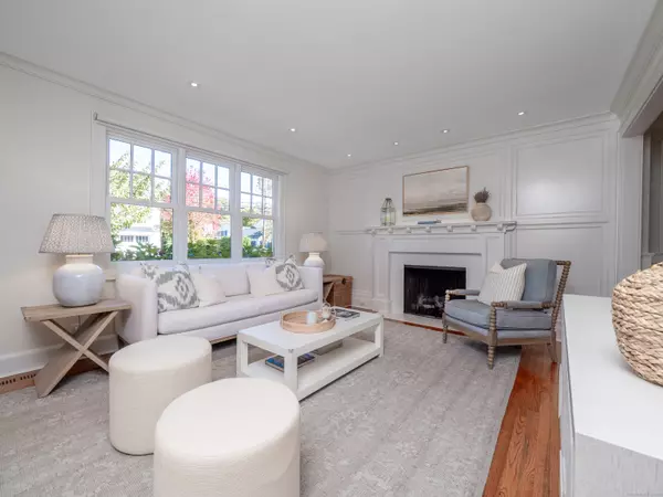 Darien, CT 06820,5 Shipway Road