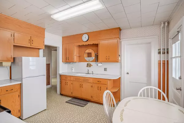 Danbury, CT 06810,18 Meadow Street