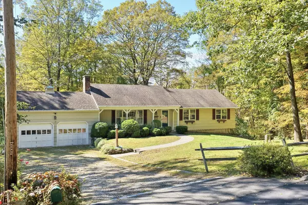 Redding, CT 06896,10 Shady Lane