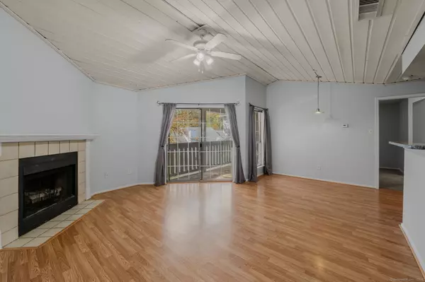 Groton, CT 06340,33 Crown Knoll Court #64