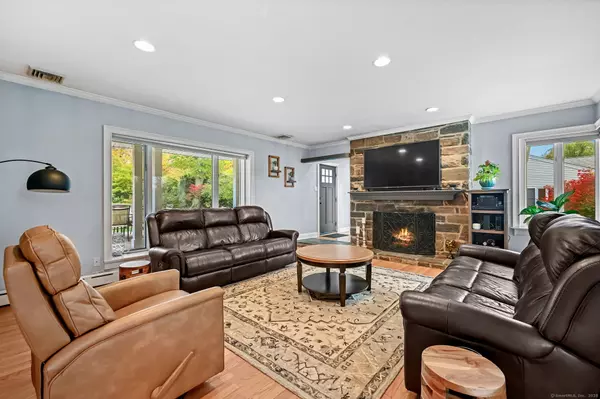 Trumbull, CT 06611,75 Roosevelt Drive