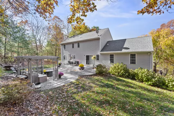 Hebron, CT 06231,20 Mohegan Lane