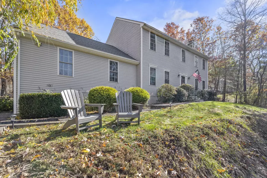 20 Mohegan Lane, Hebron, CT 06231