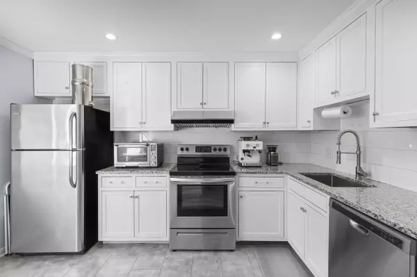 Stamford, CT 06905,48 Randall Avenue #APT 3