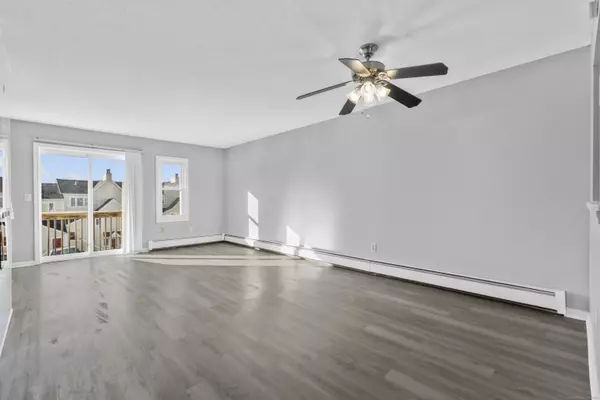 East Haven, CT 06513,173 Russo Avenue #609