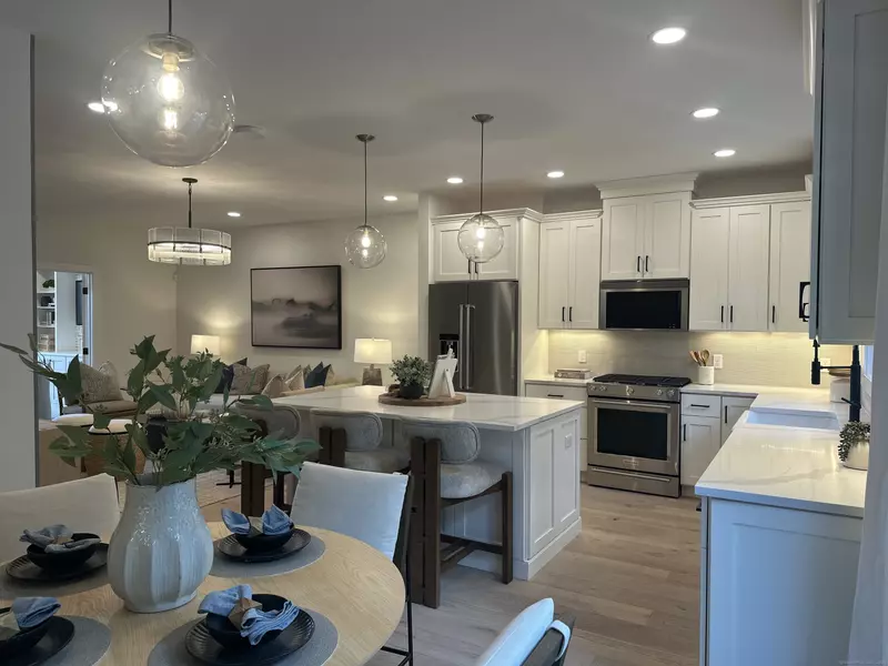 43 Bramble Way, Brookfield, CT 06804