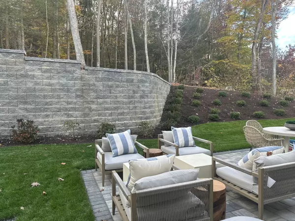 Brookfield, CT 06804,43 Bramble Way