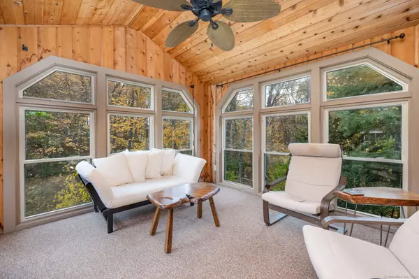 Vernon, CT 06066,38 Winding Brook Trail