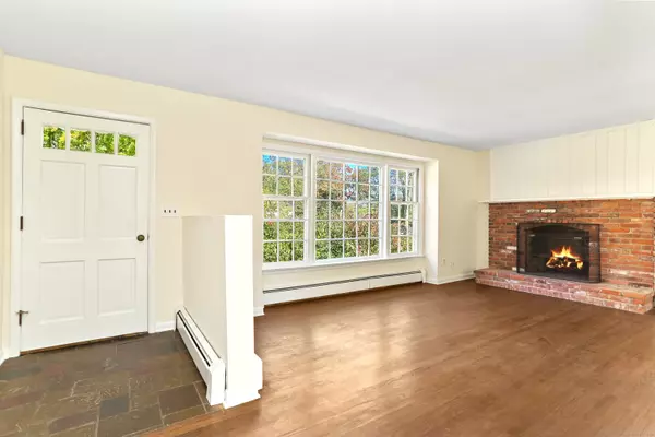 Stamford, CT 06902,506 Roxbury Road