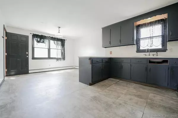 New Britain, CT 06053,8 Albany Avenue