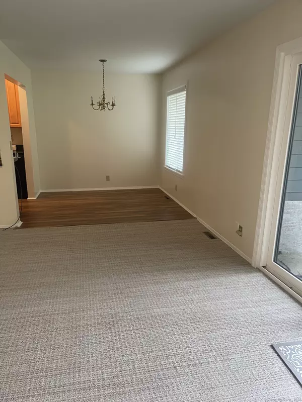 Ridgefield, CT 06877,69 Lawson Lane #69